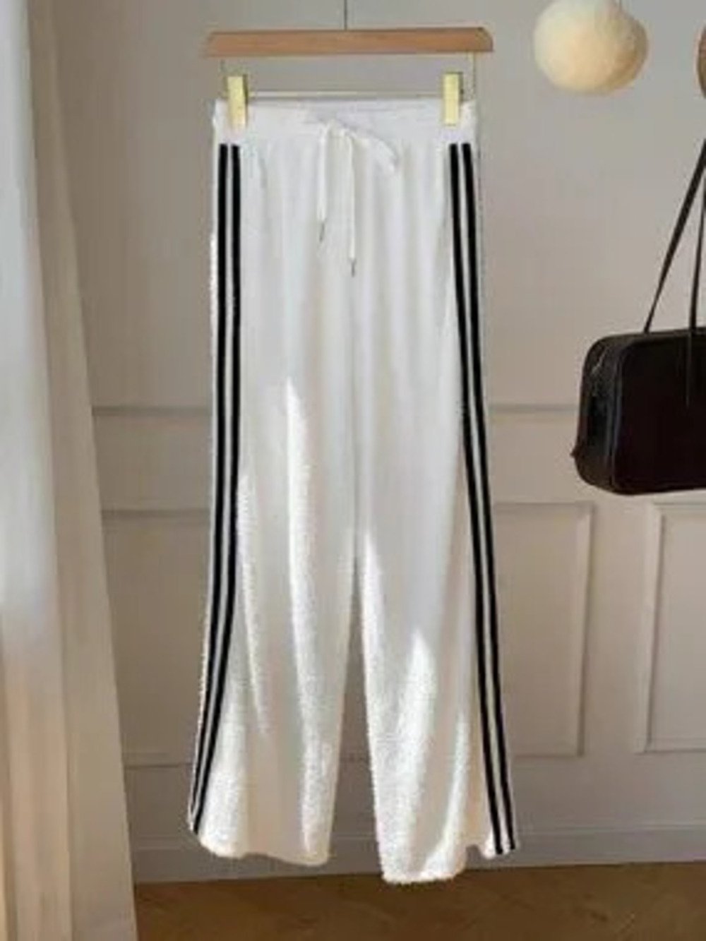 White Casual Women's Waist Tie Side Stripe Wide Leg Sweatpants